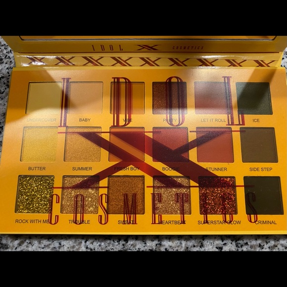 BTS Butter eyeshadow palette - Picture 2 of 4